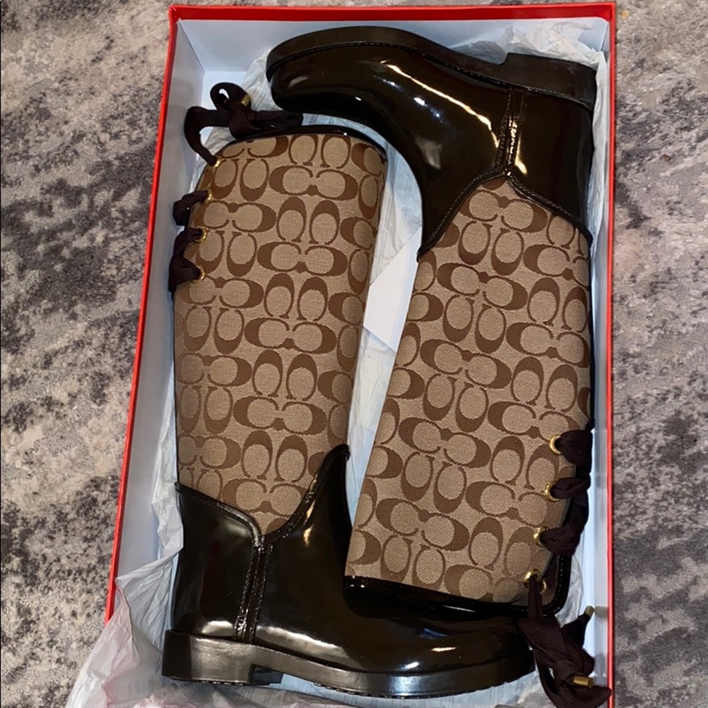 Coach boots